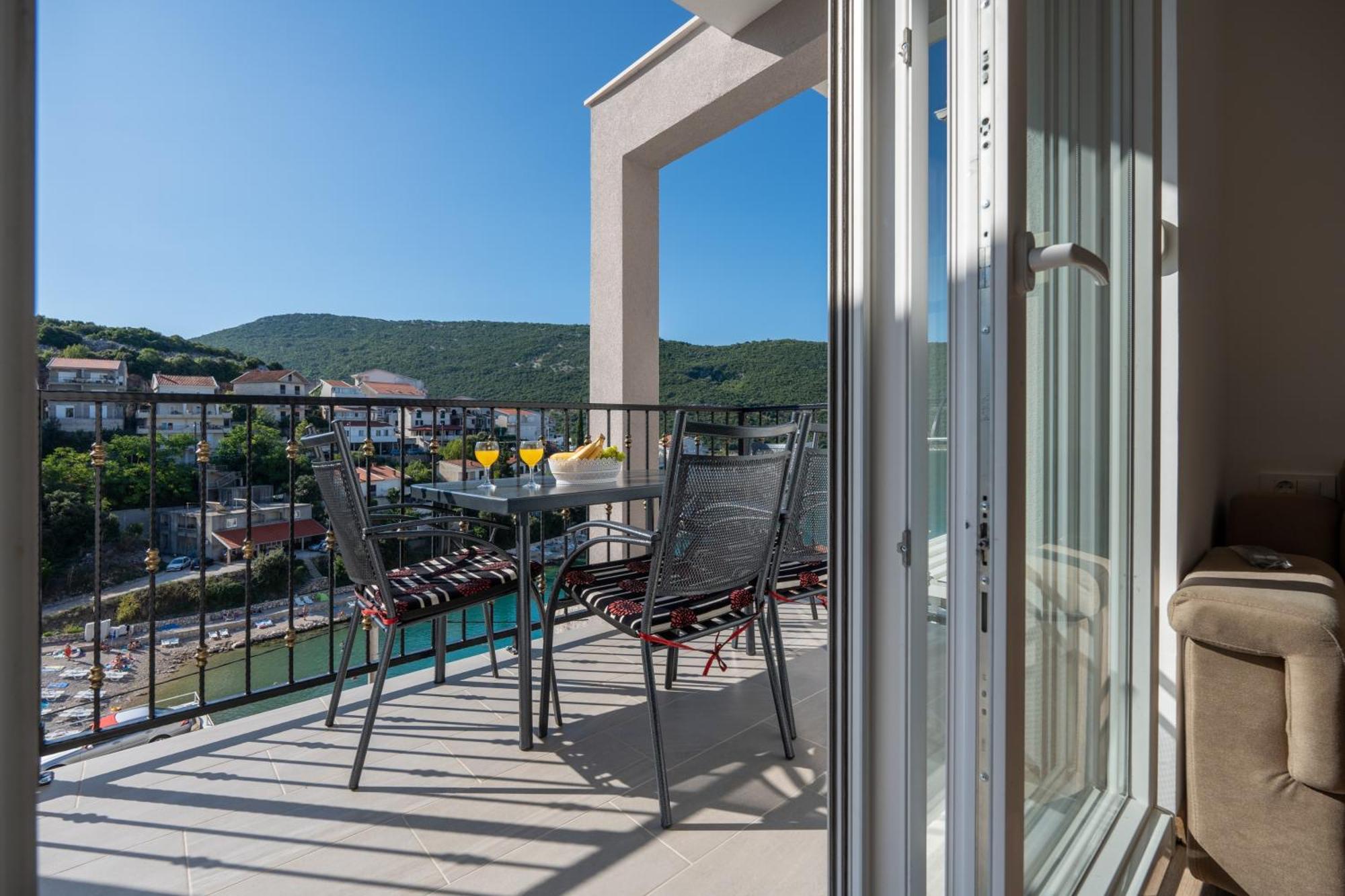 Apartments Budes ネウム 部屋 写真